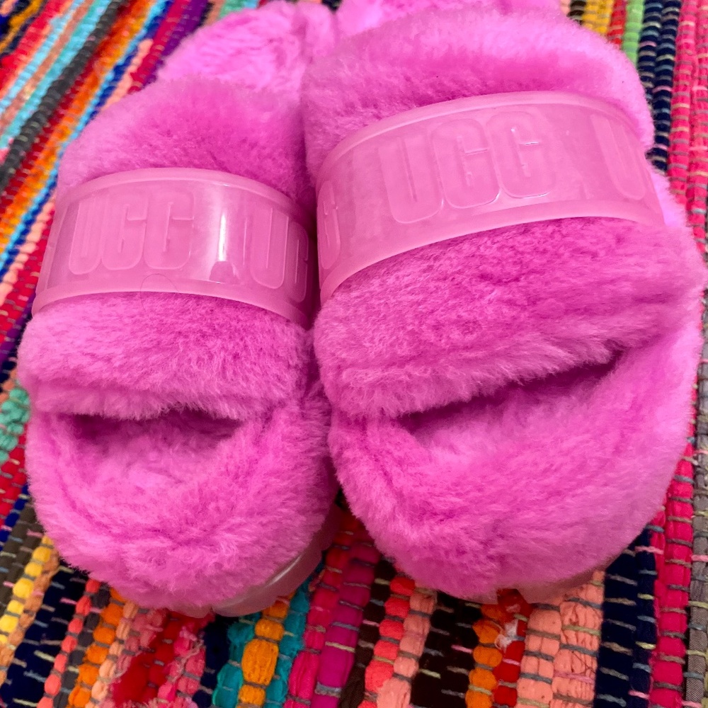 Ugg Platform Fuzzy Slides - image 3